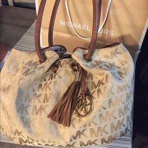 MICHAEL KORS purse